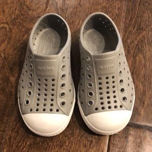 Native shoes size 7, almost new